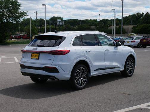 2025 Audi Q5 Premium Plus