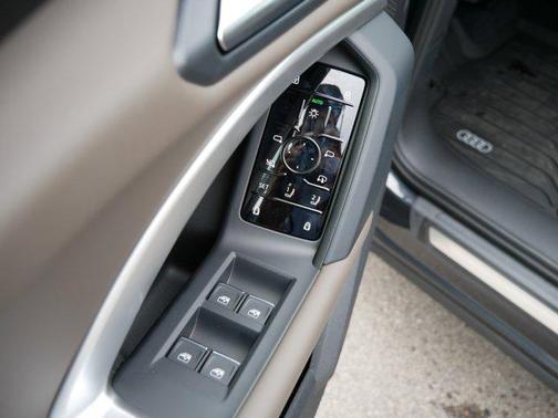 2025 Audi Q5 Premium