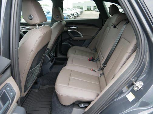 2025 Audi Q5 Premium