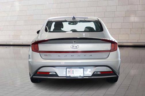 2023 Hyundai SONATA Hybrid Base