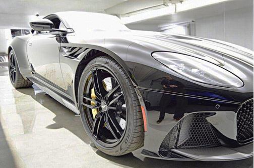 2022 Aston Martin DBS Superleggera