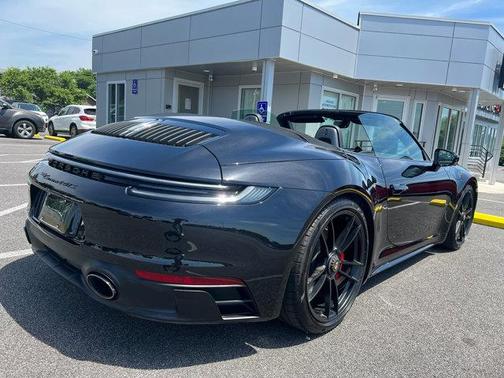 2022 Porsche 911 Carrera 4 GTS