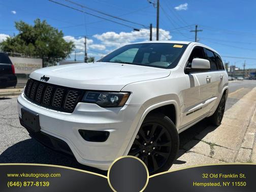 Bright White Clearcoat 2018 Jeep Grand Cherokee Altitude