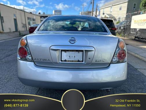 Gray 2004 Nissan Altima 2.5 S