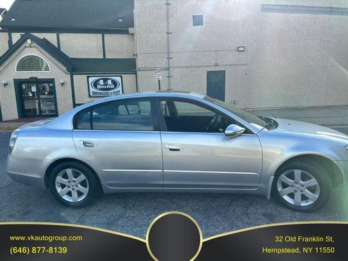 Gray 2004 Nissan Altima 2.5 S