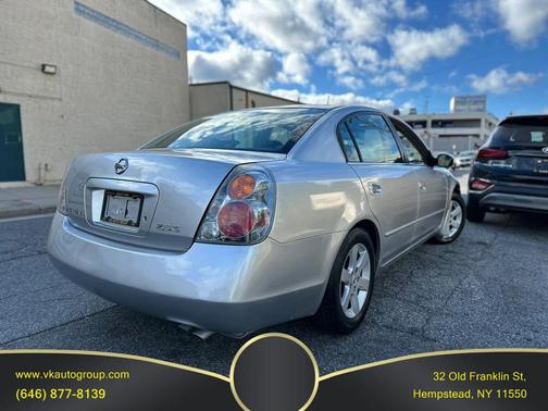 Gray 2004 Nissan Altima 2.5 S