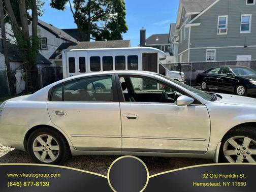 Gray 2004 Nissan Altima 2.5 S