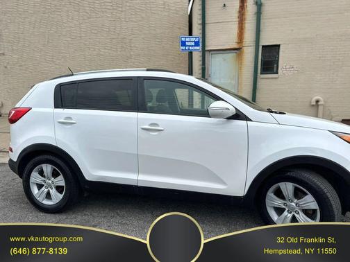 Clear White 2011 Kia Sportage LX