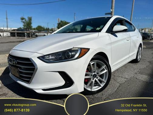 Quartz White Pearl 2018 Hyundai ELANTRA SE Sedan