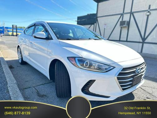 Quartz White Pearl 2018 Hyundai ELANTRA SE