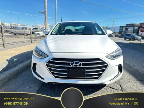 Quartz White Pearl 2018 Hyundai ELANTRA SE