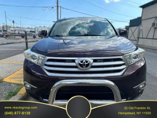 Burgundy 2011 Toyota Highlander Limited