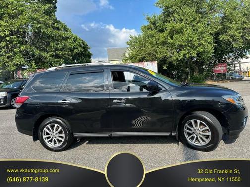 2016 Nissan Pathfinder SV