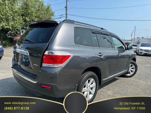 2012 Toyota Highlander SE