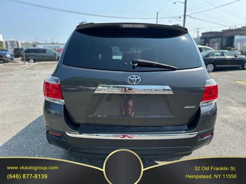 2012 Toyota Highlander SE