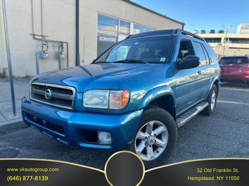 Blue 2003 Nissan Pathfinder SE
