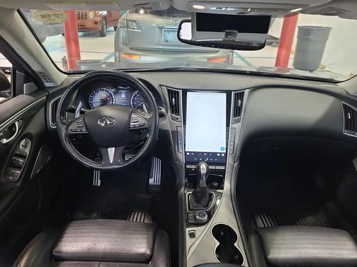 2017 INFINITI Q50 3.0t RED SPORT 400