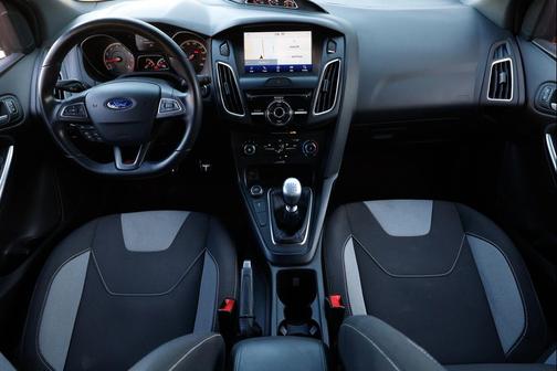 2017 Ford Focus ST ST