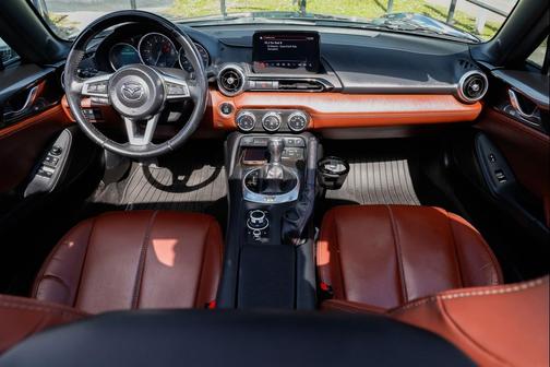 2019 Mazda MX-5 Miata RF Grand Touring