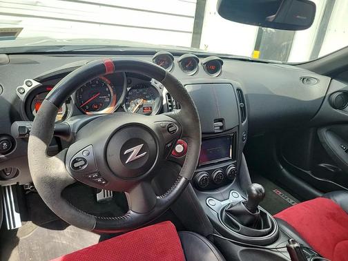 2015 Nissan 370Z NISMO