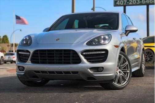 2013 Porsche Cayenne GTS