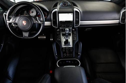2013 Porsche Cayenne GTS