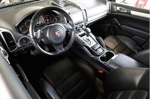 2013 Porsche Cayenne GTS