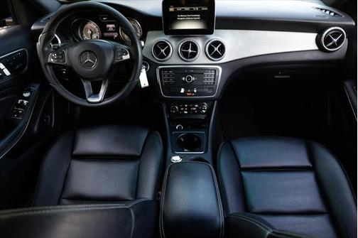 2017 Mercedes-Benz GLA 250 Base