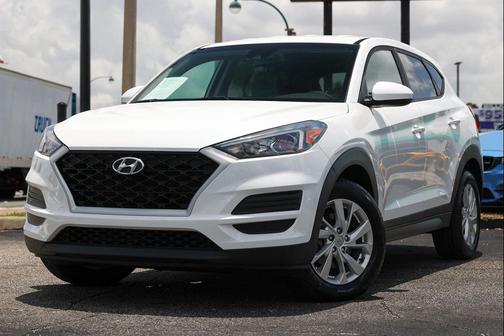 White Pearl 2019 Hyundai TUCSON SE