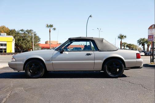 1992 Ford Mustang LX 5.0L Sport