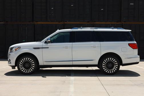 Pristine White 2020 Lincoln Navigator Black Label