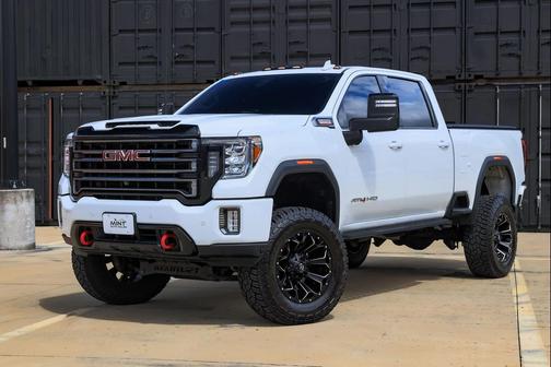 2022 GMC Sierra 2500 AT4