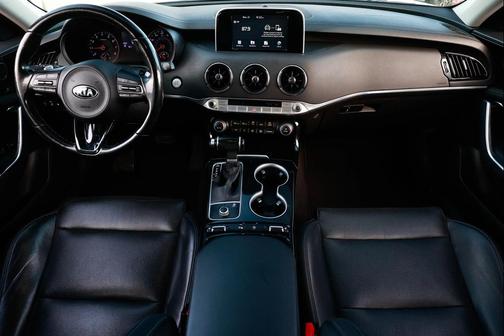 2019 Kia Stinger Base