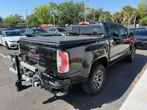 Onyx Black 2022 GMC Canyon AT4