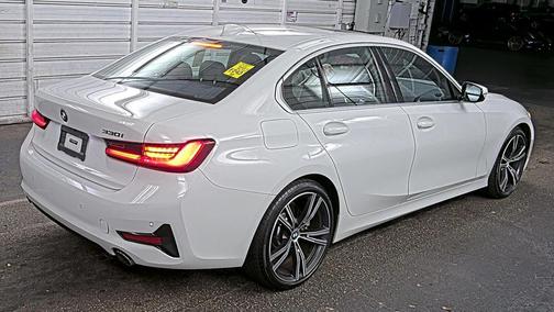 2021 BMW 330 330i