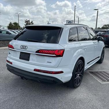 2021 Audi Q7 55 Prestige