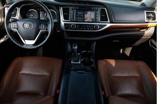 2019 Toyota Highlander Limited Platinum
