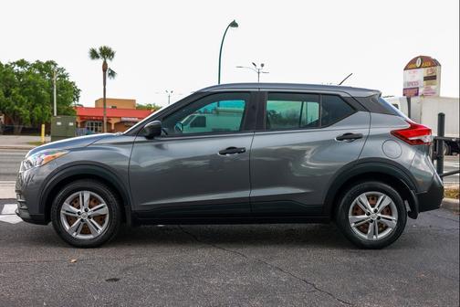 Gun Metallic 2020 Nissan Kicks S