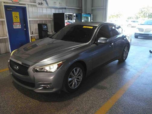 2016 INFINITI Q50 Base