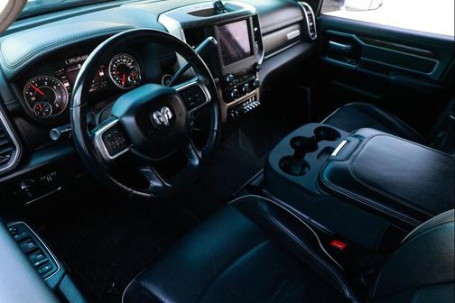 2020 RAM 2500 Laramie Crew Cab 4X4 6'4' Box