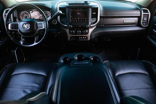 2020 RAM 2500 Laramie Crew Cab 4X4 6'4' Box