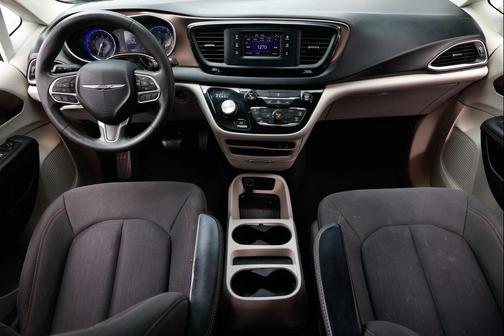 2017 Chrysler Pacifica LX