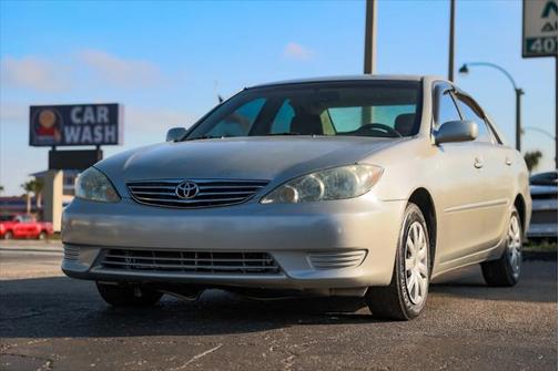 2005 Toyota Camry LE