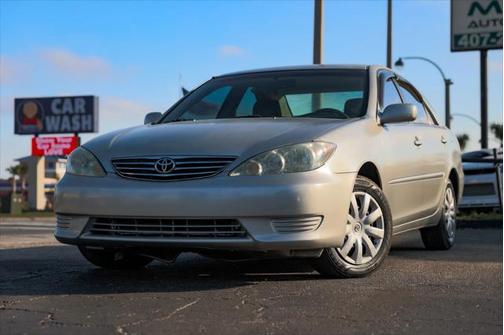 2005 Toyota Camry LE