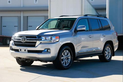 2017 Toyota Land Cruiser Base