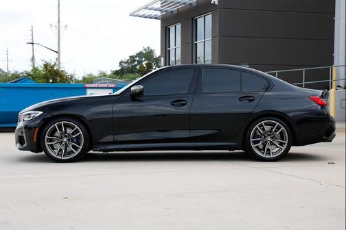 Black Sapphire Metallic 2020 BMW M340 i