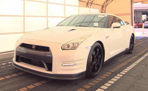 Pearl White 2015 Nissan GT-R Premium