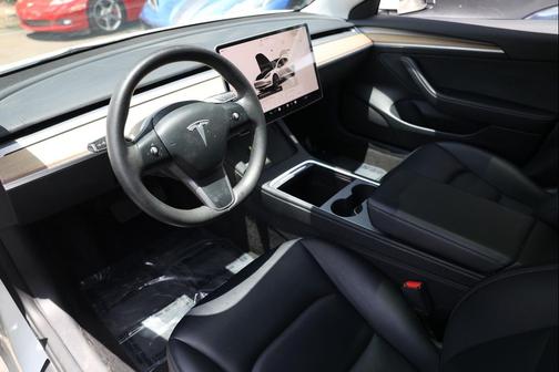 Pearl White Multi-Coat 2023 Tesla Model 3 Standard Range