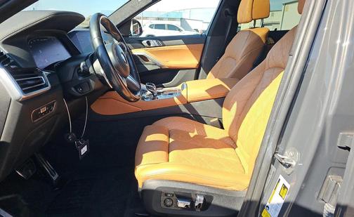 2023 BMW X6 M50i