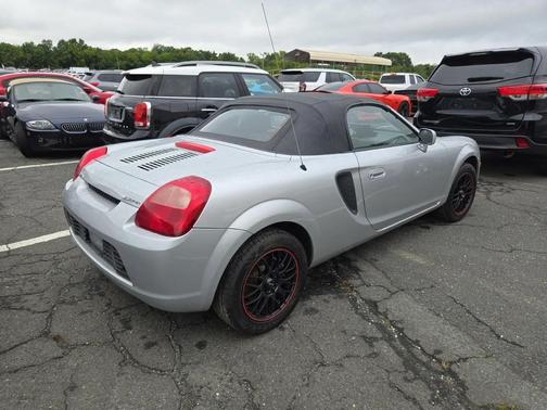 2001 Toyota MR2 .